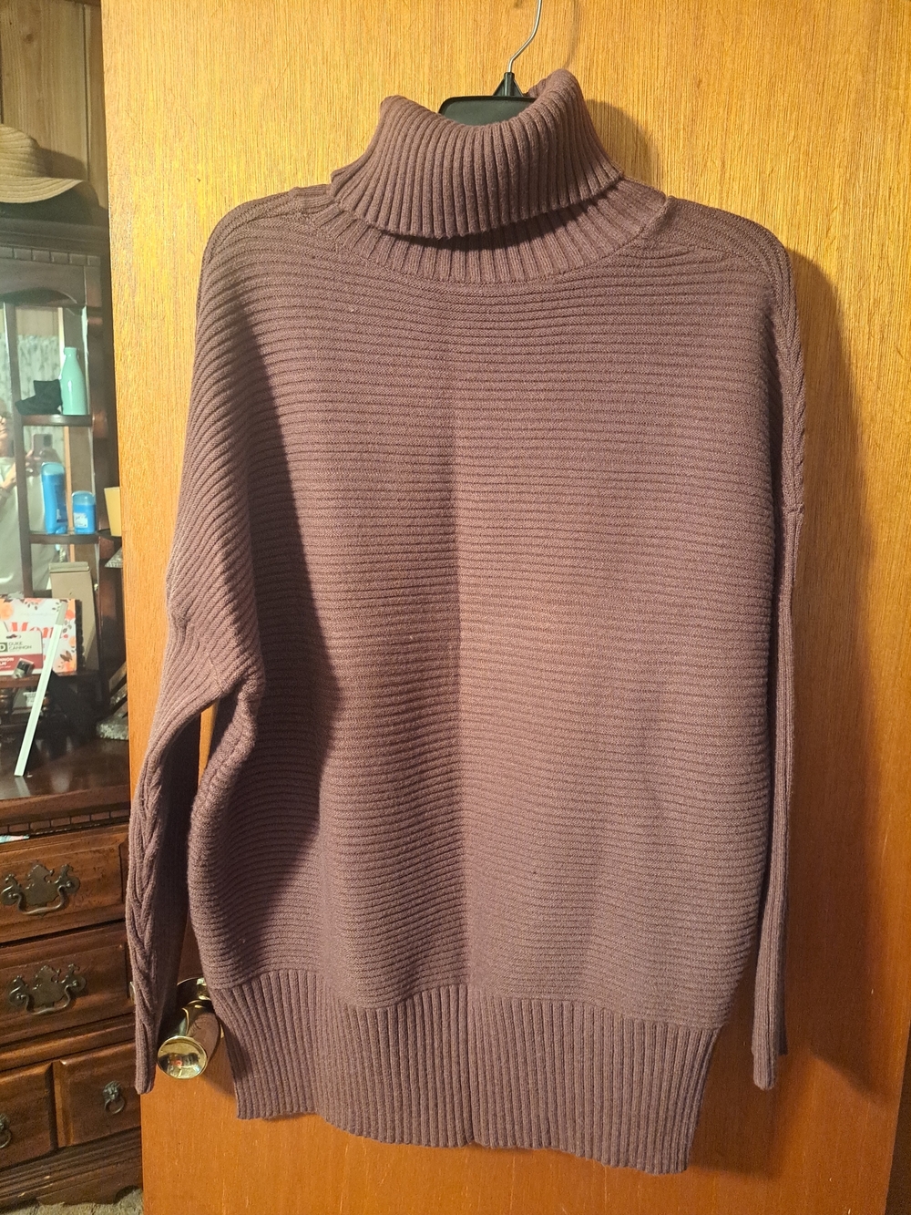 Womens Sweater.   Thick Warm And Cozy.